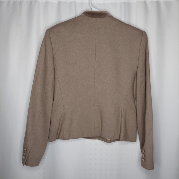 Tailored By Handmacher 60's Skirt Suit Set XS/S 10 Beige Button Velour High Neck - Picture 3 of 16